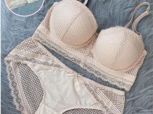 歐貨薄款聚胸收副乳調整內衣套裝